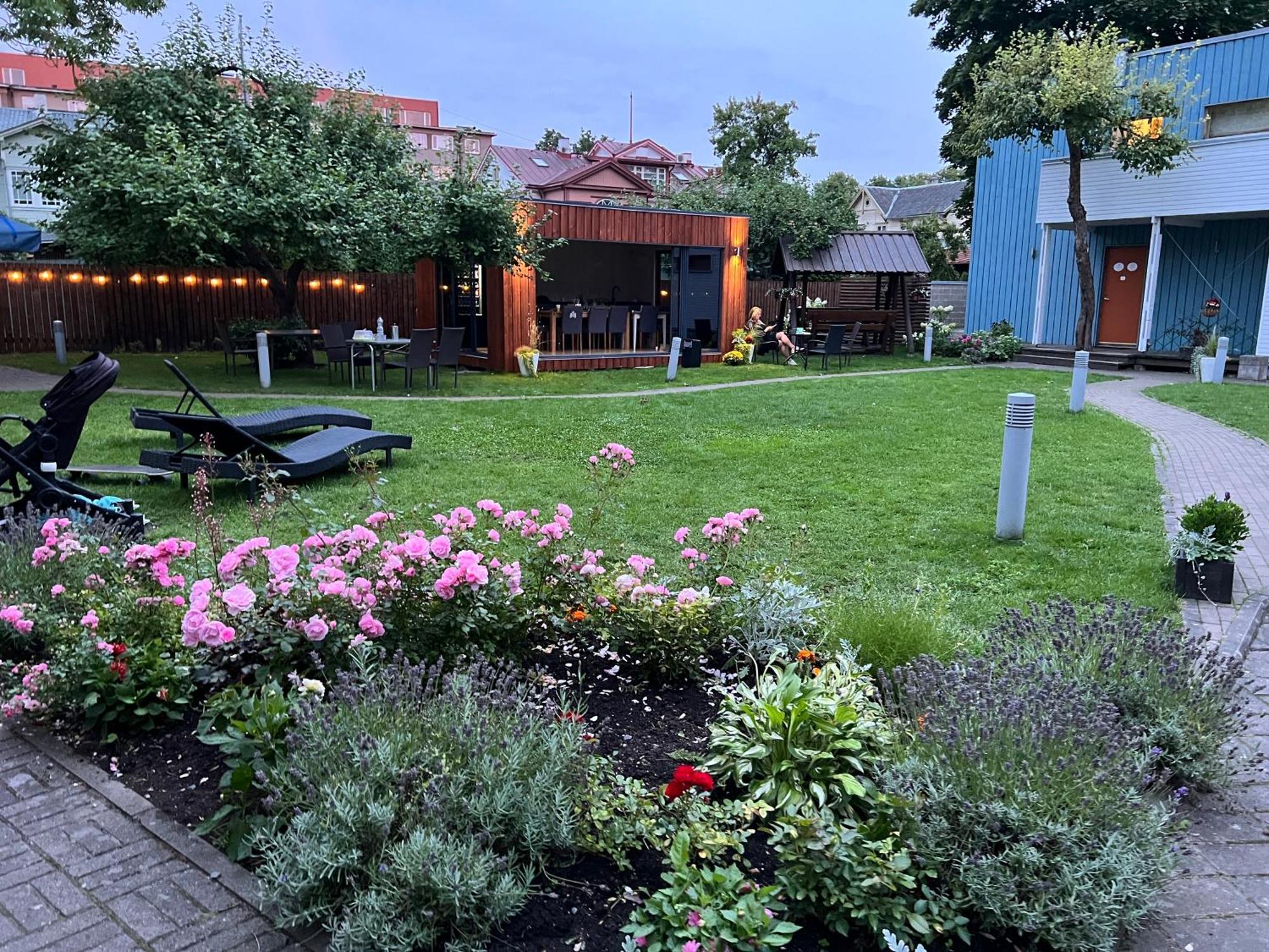 Villa Meri Apartments Пярну Экстерьер фото